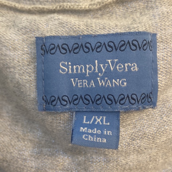 Sweater - Picture 2 of 4